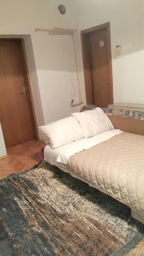 Digital Nomad Comfy Apartment,Foot Mountain Vodno And Millennium Cross,19 Min By Walk To Cener,Free Parking 斯科普里 外观 照片